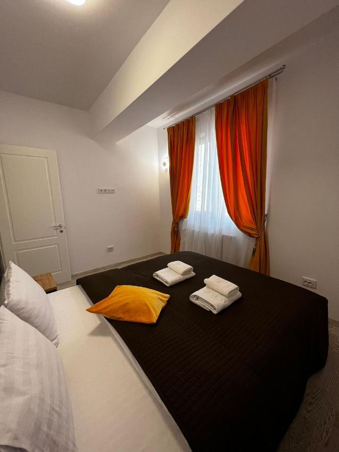 Cozy Apartments - City Center Iasi Exteriör bild