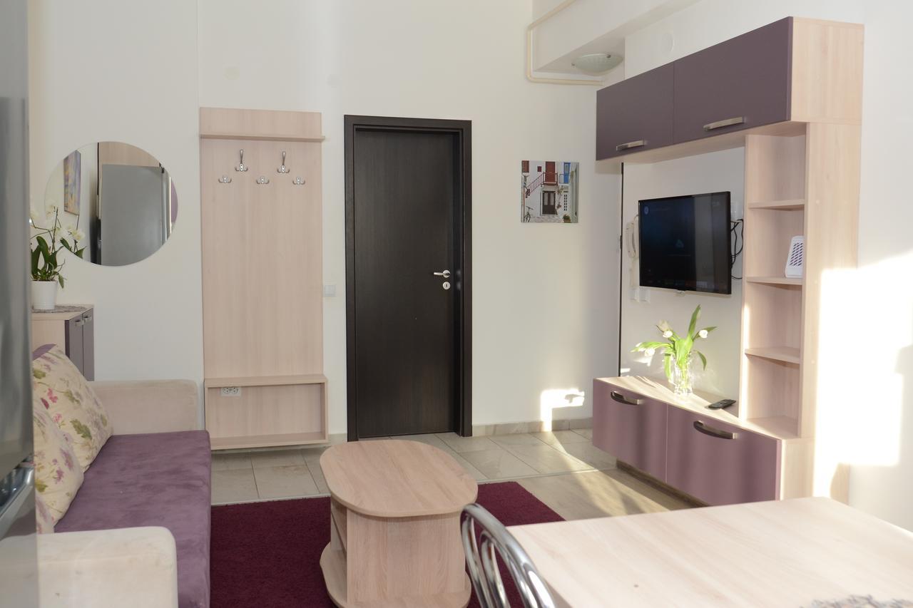 Cozy Apartments - City Center Iasi Exteriör bild