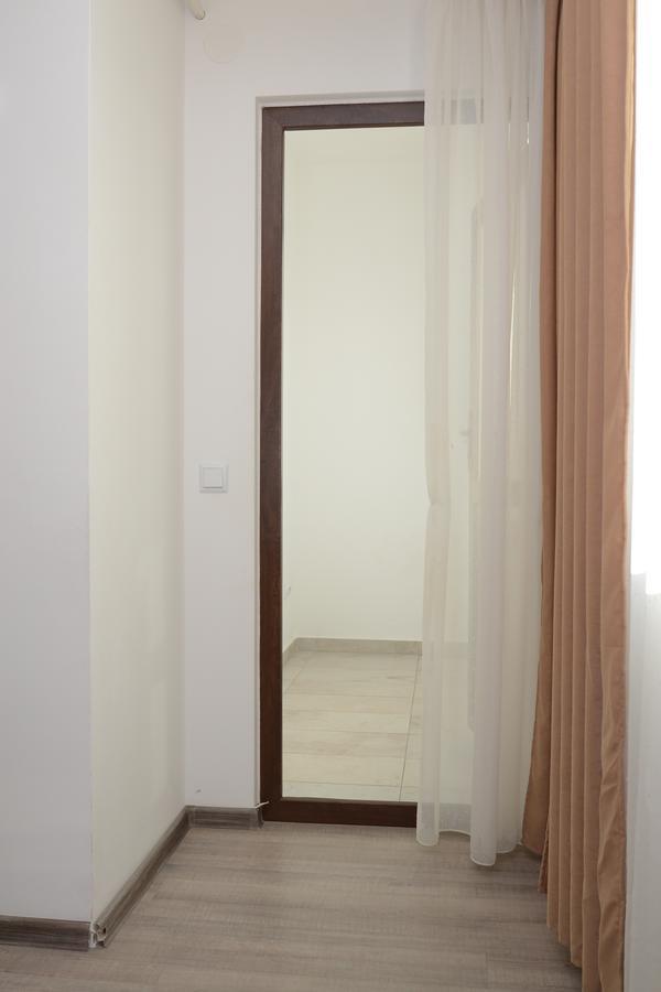 Cozy Apartments - City Center Iasi Exteriör bild