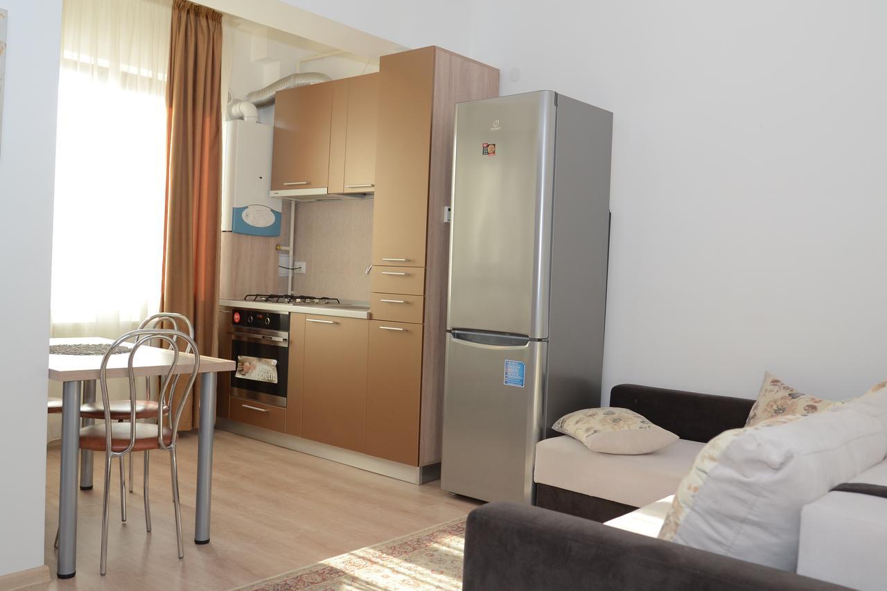 Cozy Apartments - City Center Iasi Exteriör bild