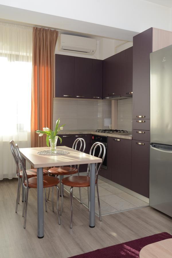 Cozy Apartments - City Center Iasi Exteriör bild